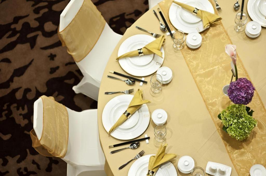 Bumi Segah Hotel Tanjung Redep Екстериор снимка